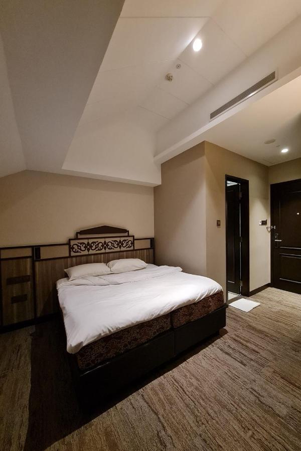 Lion Peak Hamilton Singapura